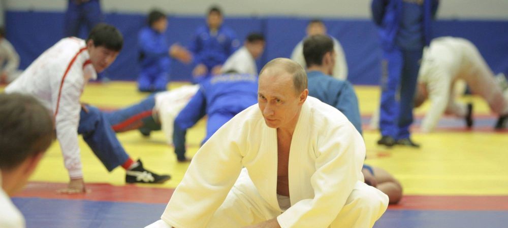 Vladimir Putin judo razboi taekwondo Ucraina