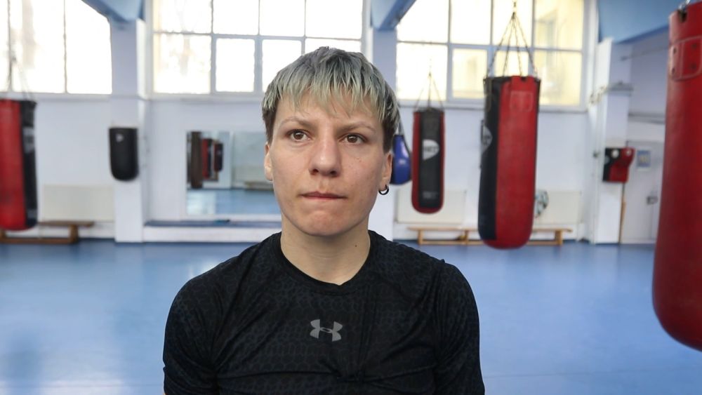 Înaintea fiecărui antrenament, lotul național de box feminin ține un moment de reculegere pentru victimele din Ucraina _1