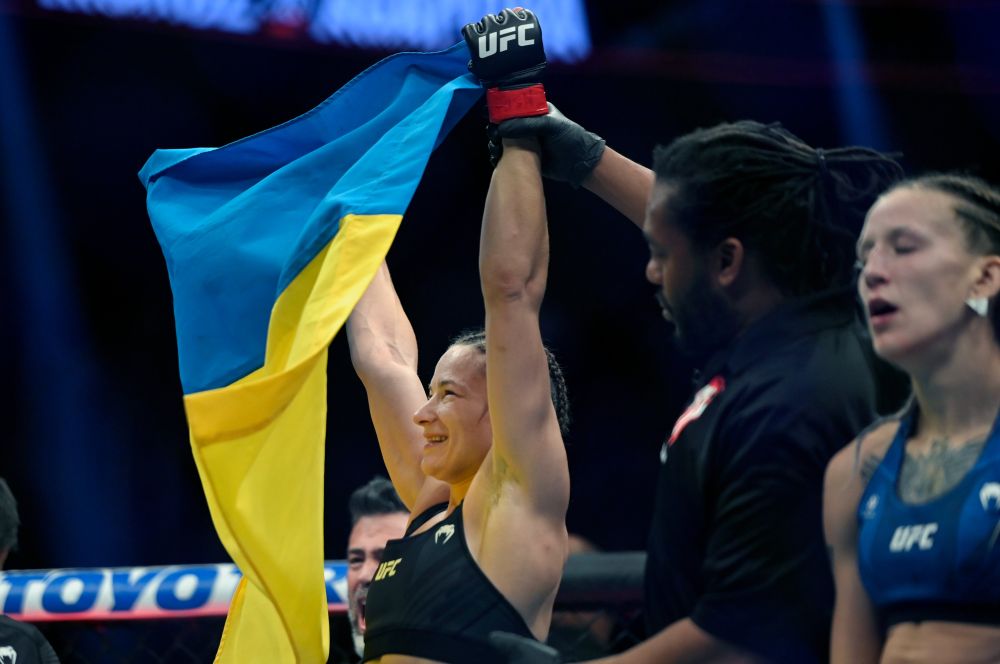 Moment emoționant în UFC! O ucraineancă a izbucnit în lacrimi după ce și-a zdrobit adversara: ”M-am îngrijorat, am plâns”_2