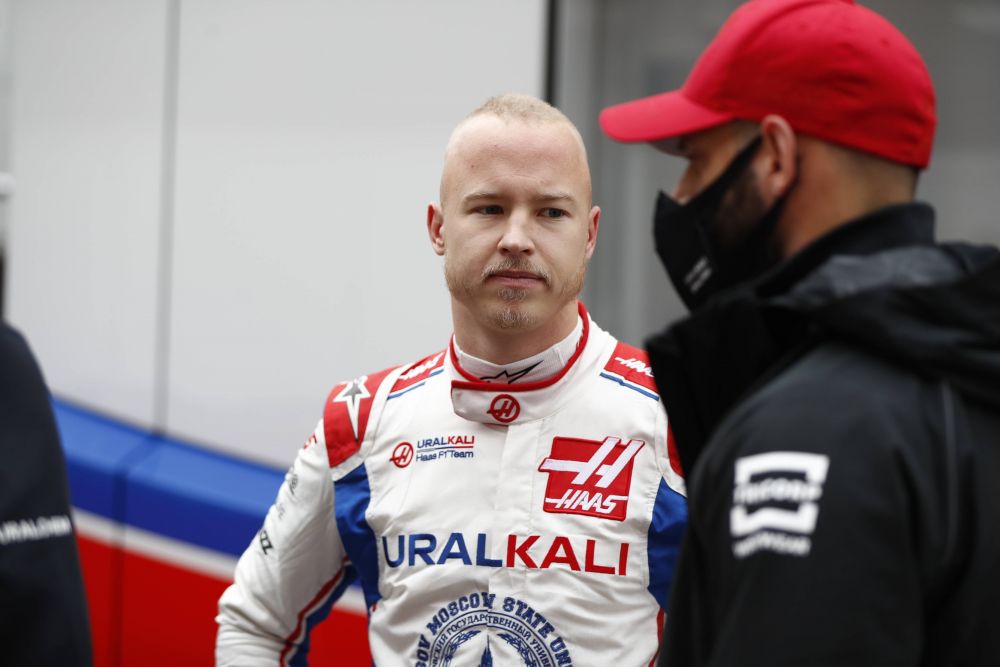 S-a supărat tati! Sponsorul din Rusia al unei echipe din Formula 1 își cere banii înapoi după concedierea fiului pilot_1