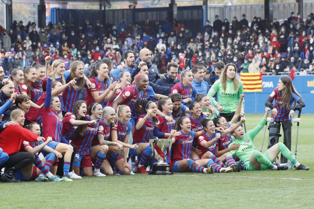 Joacă Barcelona de zici că e...Barcelona! :) Al treilea titlu consecutiv pentru echipa de fotbal feminin după victoria distrugătoare cu Real Madrid _16