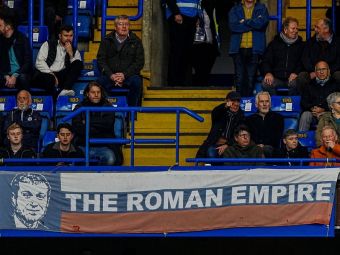 Fanii lui Chelsea, mesaj pentru Abramovich la meciul cu Newcastle! Banner-ul afișat după ce patronul rus a fost sancționat&nbsp;