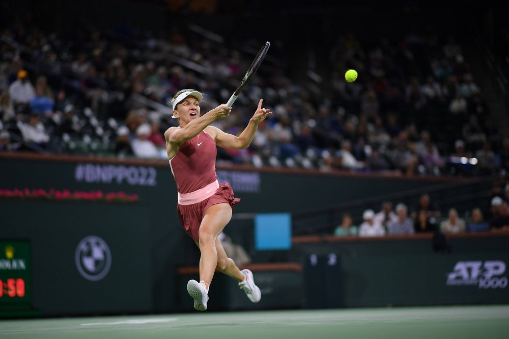 ”Flying Woman” Imaginea zilei vine de la Indian Wells: Simona Halep a trimis-o zburând pe Cori Gauff la petrecerea de majorat_1