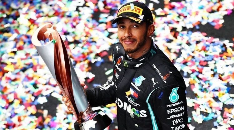 Lewis Hamilton își va schimba numele! Cum se va numi septuplul campion mondial din Formula 1 _12