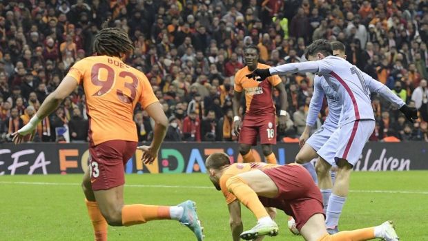 
	Pedri s-a distrat cu defensiva lui Galatasaray! Golul cu care puștiul-minune al Barcelonei i-a redus la tăcere pe turci
