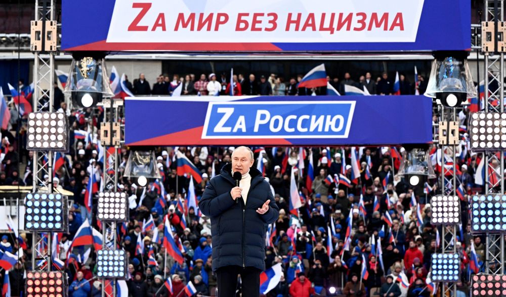 Putin, apariție de mii de dolari la un concert dedicat anexării Crimeei! Rușii au anunțat cât a costat ținuta președintelui + Discursul, întrerupt de televiziunea rusă _9