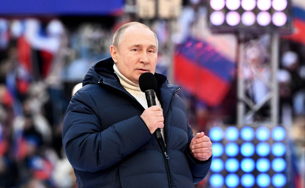 Putin, apariție de mii de dolari la un concert dedicat anexării Crimeei! Rușii au anunțat cât a costat ținuta președintelui + Discursul, întrerupt de televiziunea rusă _10