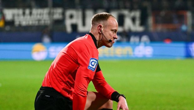 
	Meci din Bundesliga întrerupt definitiv după ce un arbitru a fost lovit în cap: &rdquo;Un idiot a aruncat ceva pe teren&rdquo;
