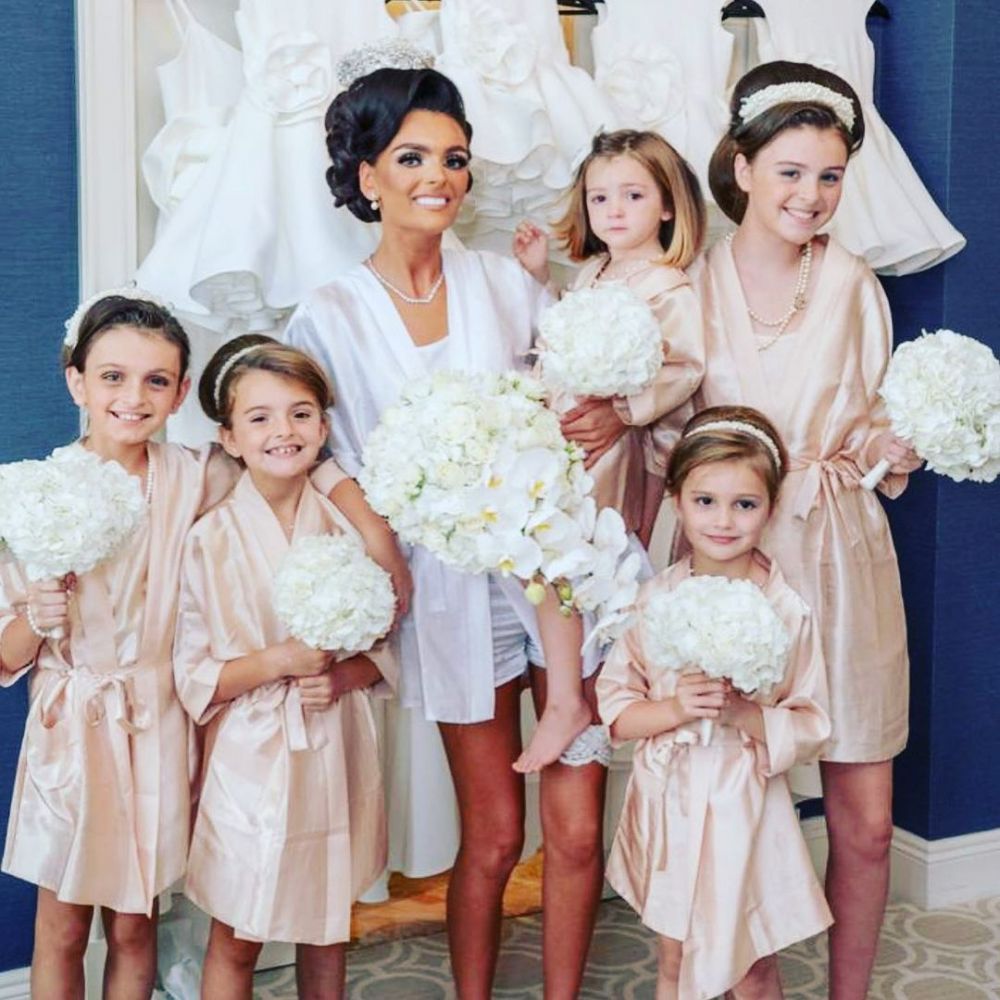 Familia care face senzație pe Instagram! Are opt fete, dar nimeni nu se prinde care este mama _3