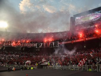 
	Ieri a fost &rdquo;El Clasico&rdquo;, azi &rdquo;Superclasico&rdquo;! Incidente la River Plate - Boca Juniors, cu 70.000 de spectatori pe &rdquo;Monumental&rdquo;
