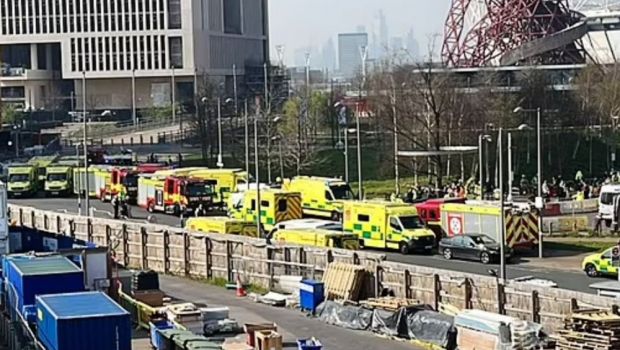 
	Londra, aproape de o tragedie imensă! 22 de ambulanțe au fost chemate la bazinul olimpic
