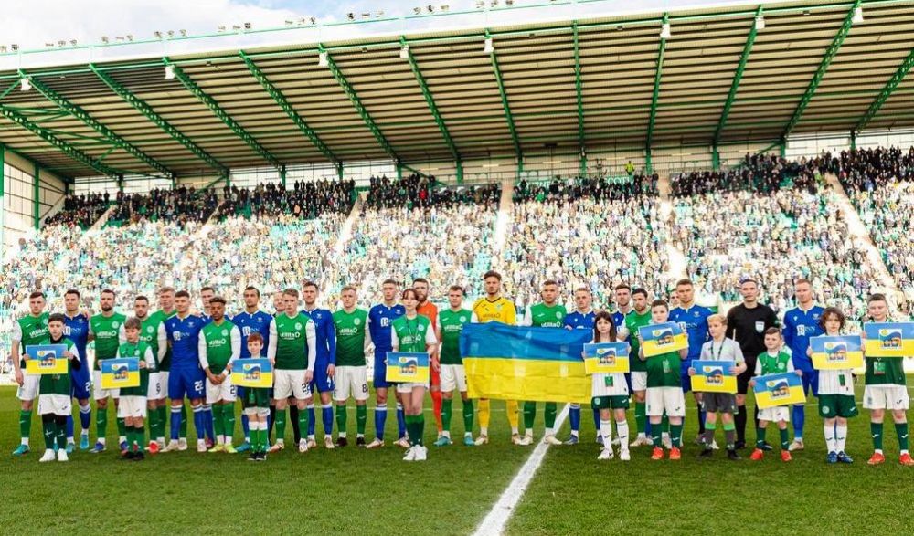 Fanii unui club scoțian au salvat 54 de orfani din Ucraina. Copiii au cerut imediat să viziteze un loc celebru_1