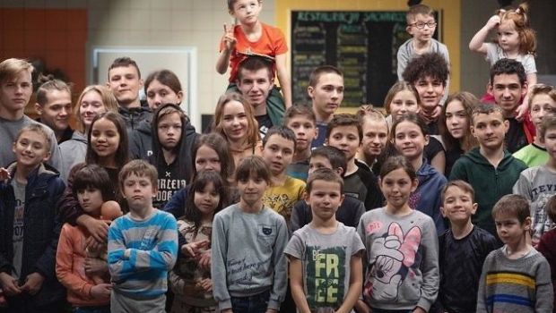 
	Fanii unui club scoțian au salvat 54 de orfani din Ucraina. Copiii au cerut imediat să viziteze un loc celebru
