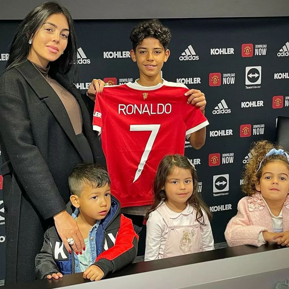 Calcă pe urmele tatălui său! Spectacol la antrenament cu Cristiano Jr.: fiul lui Ronaldo impresionează deja de la 11 ani  _2
