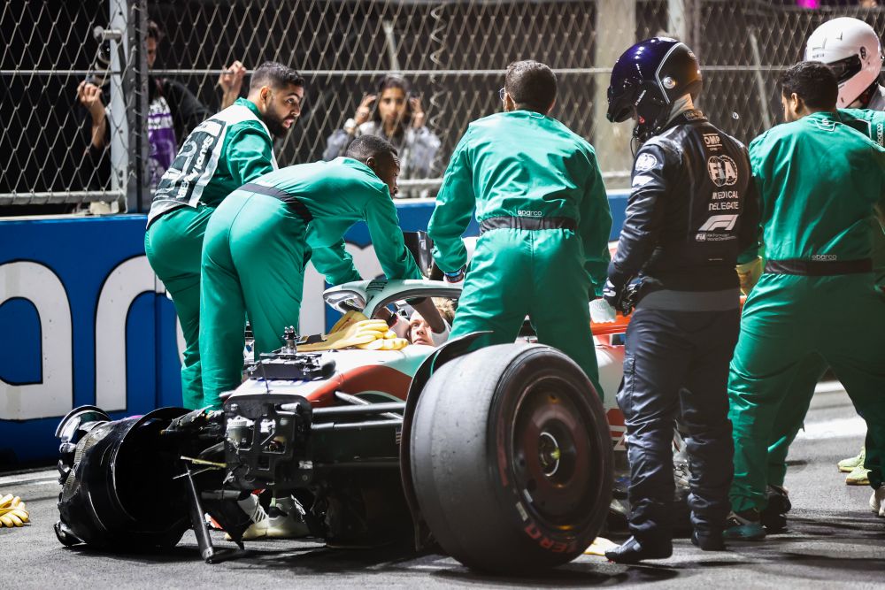 Accident horror pentru Mick Schumacher în calificările Marelui Premiu al Arabiei Saudite! Mașina i-a fost distrusă! Care e starea pilotului _15