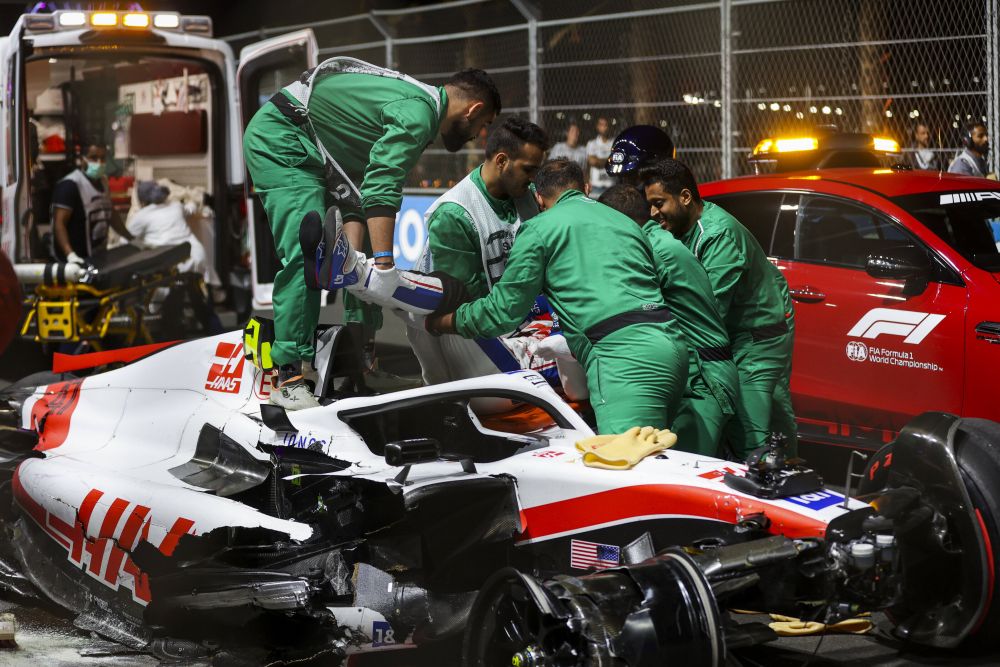 Accident horror pentru Mick Schumacher în calificările Marelui Premiu al Arabiei Saudite! Mașina i-a fost distrusă! Care e starea pilotului _17