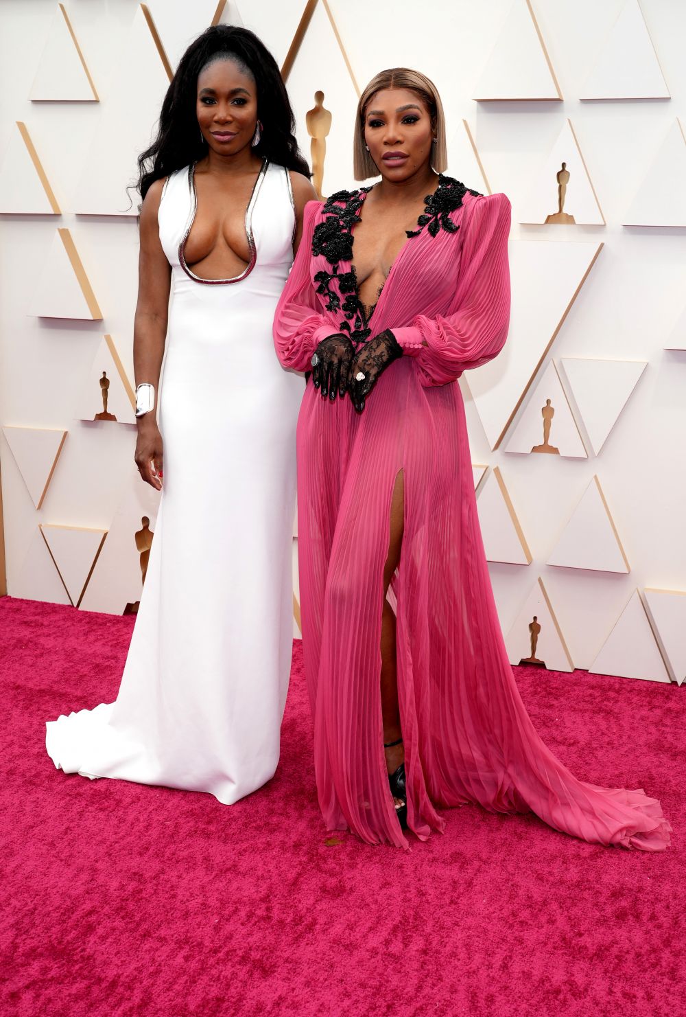 Surorile Williams, apariție genială ca prezentatoare la Gala Premiilor Oscar! Ținuta sexy purtată de Venus Williams a atras toate privirile_11
