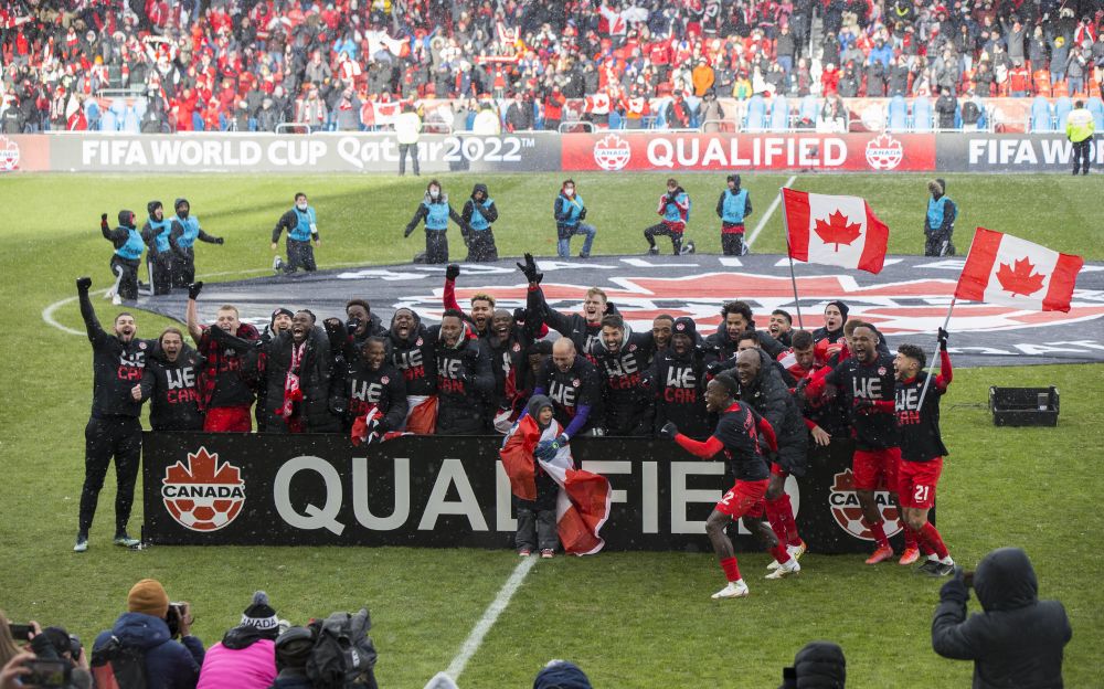 Frunza de arțar, la Mondial! Canada face istorie! S-a calificat la turneul final după 36 de ani. Imaginile bucuriei_13