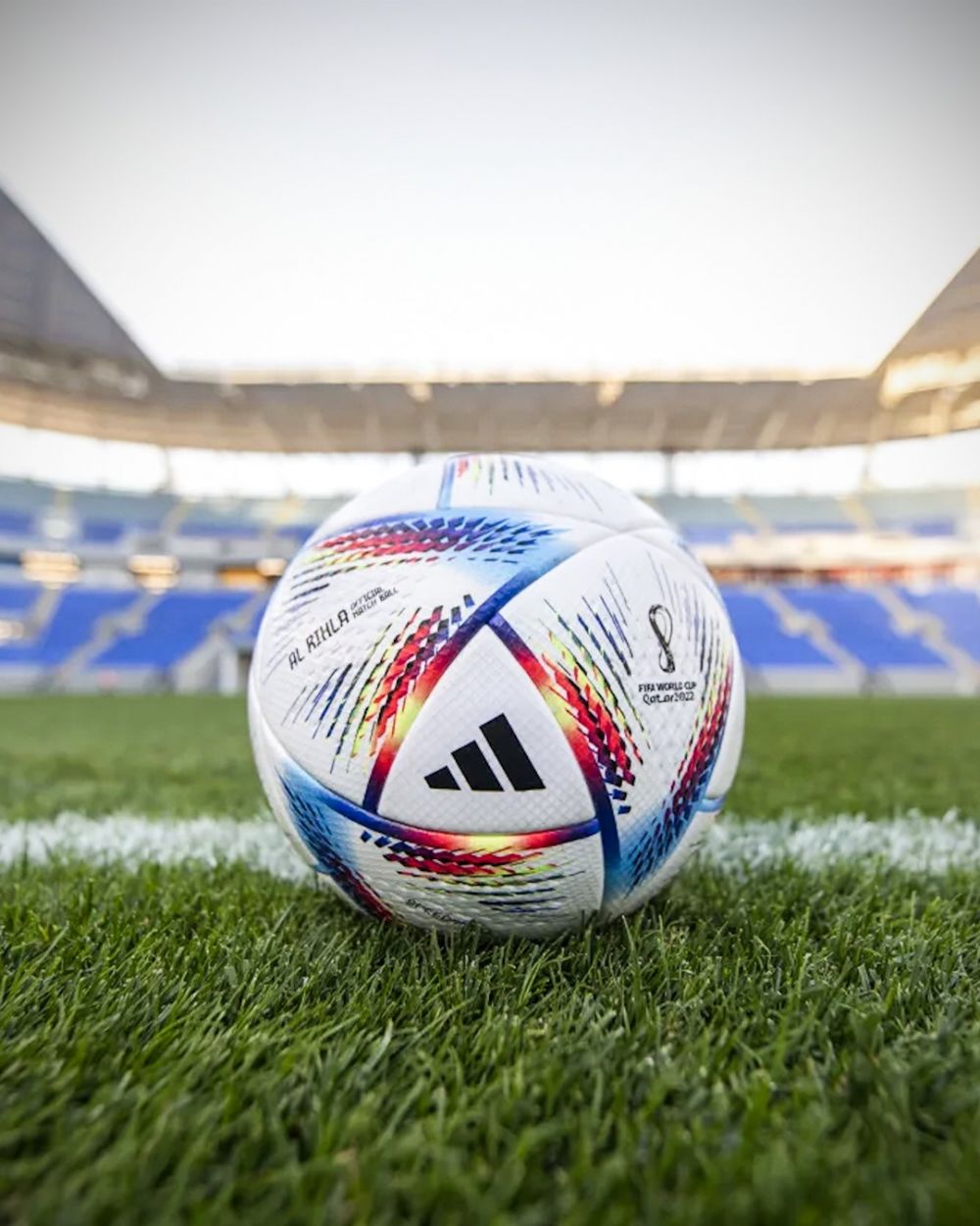 S-a lansat mingea pentru Mondialul din Qatar! "Al Rihla" ar putea fi un coșmar pentru portari_3