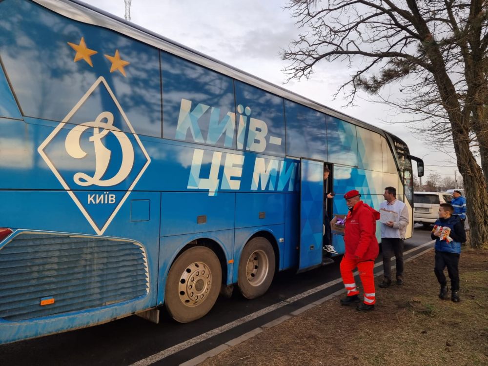 Dynamo Kyiv a ajuns în România! Trupa lui „Il Luce” se va pregăti în țara noastră pentru „meciurile de pace”_5