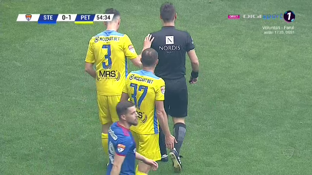 Penalty dubios primit de CSA Steaua în meciul cu Petrolul! Ploieștenii au contestat vehement decizia arbitrului_4