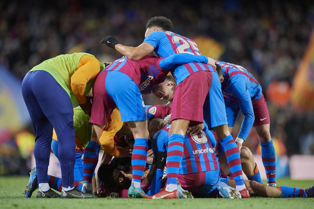Barcelona învinge Sevilla după un golazo al lui Pedri și urcă pe locul doi! Reacție virală a lui Xavi_7