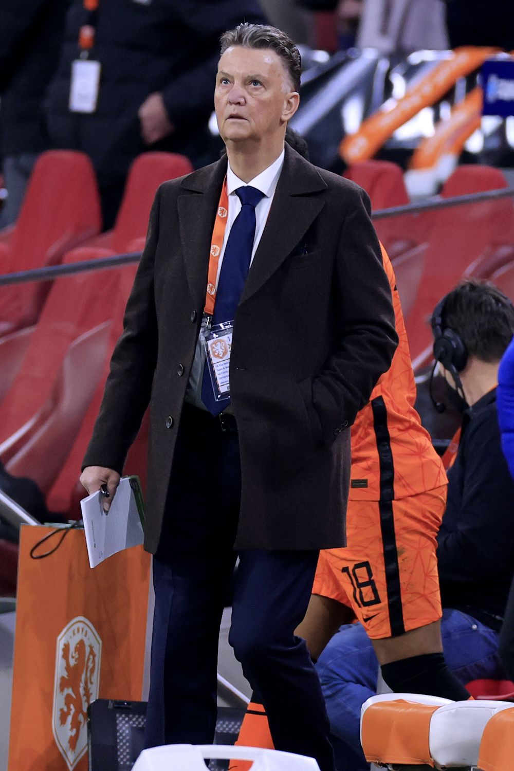 BREAKING NEWS! Anunț șoc în lumea fotbalului: Louis van Gaal a dezvăluit în direct că a fost diagnosticat cu o formă de cancer agresivă _23