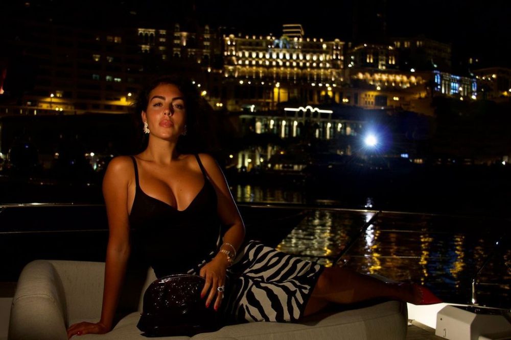 Georgina Rodriguez, apariție impunătoare cu cea mai scumpă geantă din lume! Cum arată accesoriul de 340.000 de euro _36