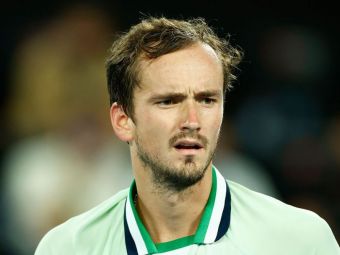
	Prins între gloria sportivă și ororile războiului: Daniil Medvedev poate primi interzis la Wimbledon din partea autorităților britanice
