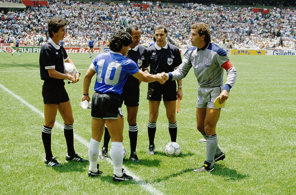 Răsturnare de situație! Fiica lui Maradona susține că tricoul scos la licitație nu este cel pe care l-a purtat tatăl său în momentul golurilor_5