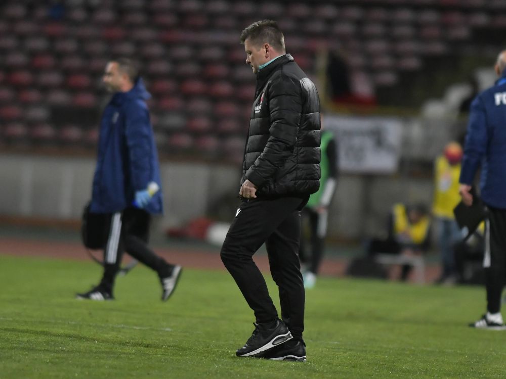 Dinamo - FCU Craiova 1-2 | S-au încins spiritele în ”Ștefan cel Mare”! Jucătorii s-au încăierat chiar pe teren_13