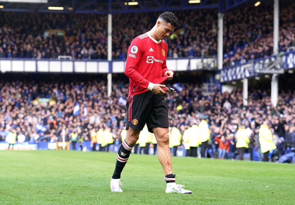 Cristiano Ronaldo și-a ieșit din minți după eșecul cu Everton. Gestul violent surprins de fani_2