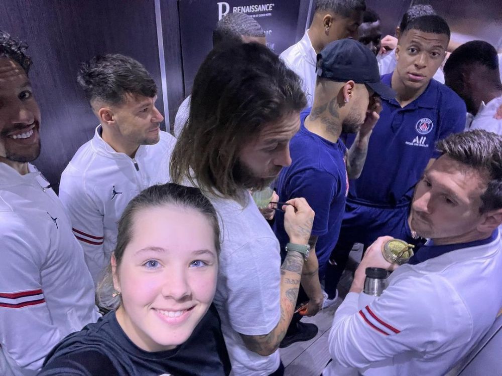 O sportivă necunoscută din Rusia, transformată în „cea mai norocoasă fată” după un selfie în lift: „I-am întâlnit pe cei mai buni din lume!” _1