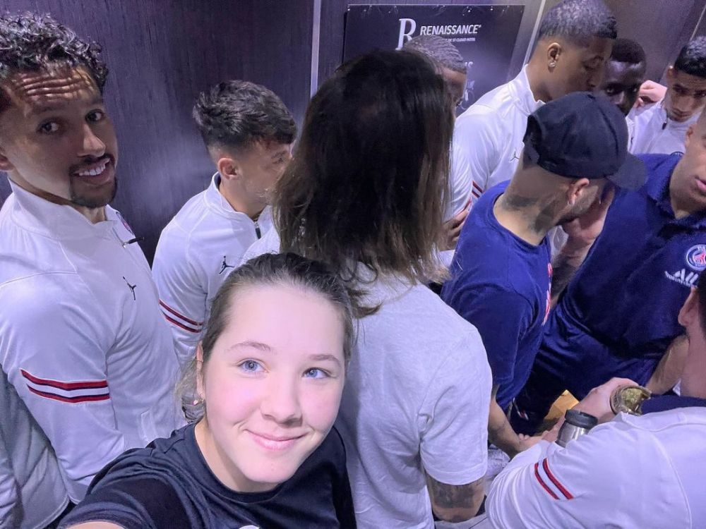 O sportivă necunoscută din Rusia, transformată în „cea mai norocoasă fată” după un selfie în lift: „I-am întâlnit pe cei mai buni din lume!” _4