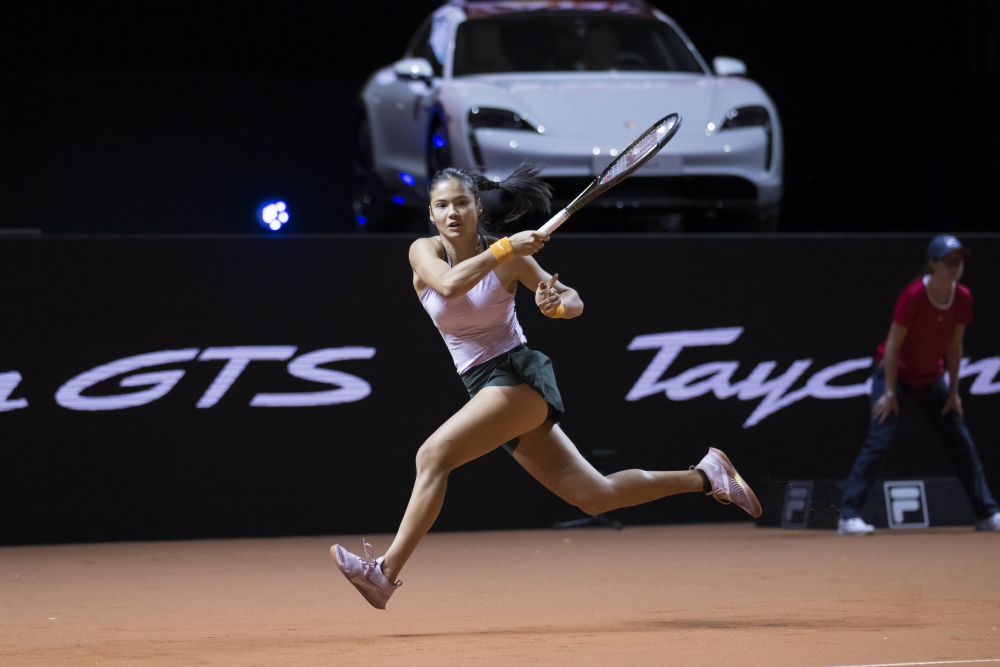 Emma Răducanu se distanțează de Simona Halep în clasamentul WTA: a obținut prima victorie a carierei pe zgură, în WTA_21