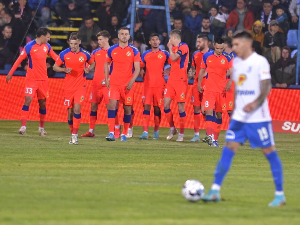 Farul - FCSB 0-4. Tănase a marcat trei goluri și vicecampioana continuă cursa de urmărire a liderului CFR_13