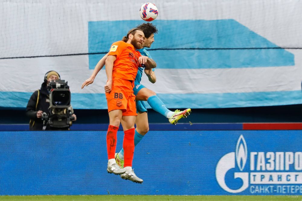 Eric Bicfalvi face spectacol în Rusia! 'Dublă' în meciul cu Dinamo Moscova și a ieșit „omul meciului” din nou _5