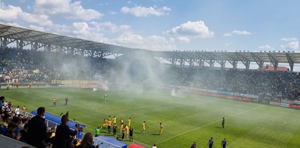 Petrolul - Steaua, derby fără gol în fața a 14.000 de fani! Cele mai tari bannere + cum arată clasamentul_3
