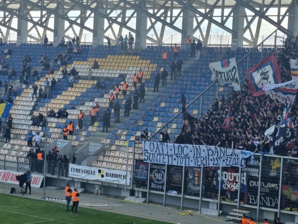 Petrolul - Steaua, derby fără gol în fața a 14.000 de fani! Cele mai tari bannere + cum arată clasamentul_8