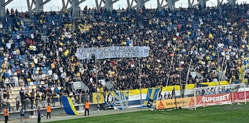 Petrolul - Steaua, derby fără gol în fața a 14.000 de fani! Cele mai tari bannere + cum arată clasamentul_10