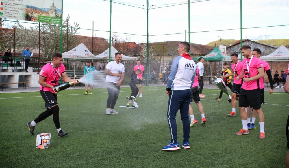 SPECIAL | Sighișoara a organizat un turneu modern de minifotbal. Campioni europeni și vicecampioni ai Ligii Campionilor au luat parte la competiție_5