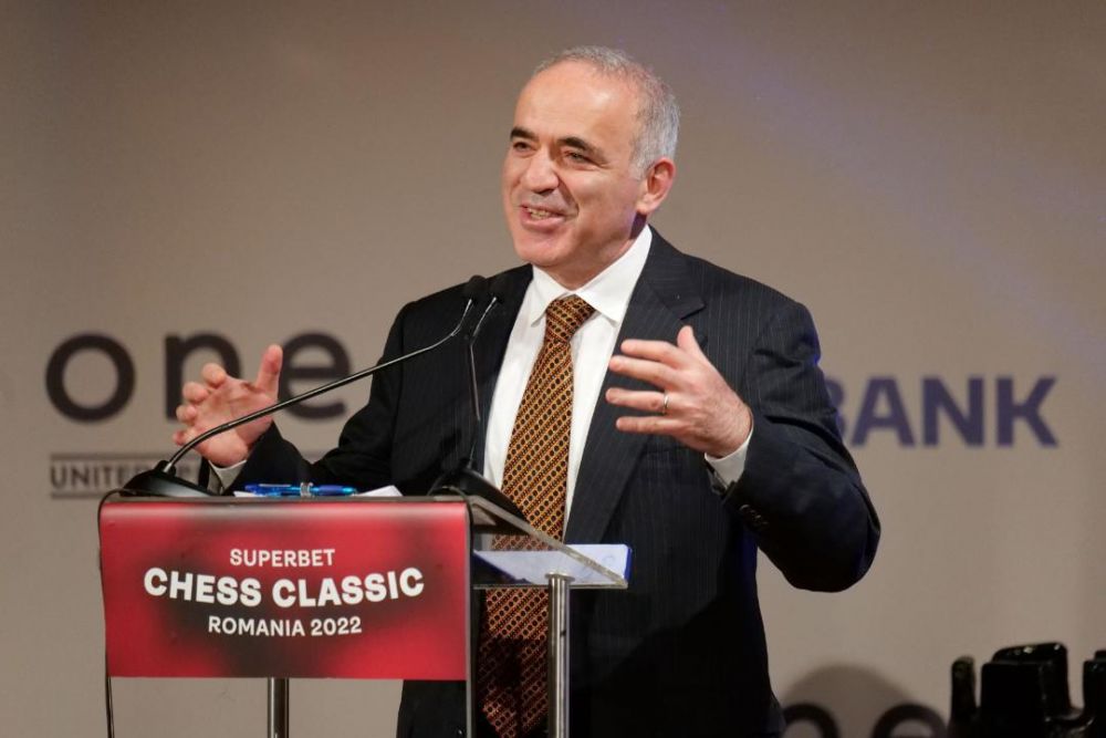 Garry Kasparov a deschis turneul Grand Chess Tour 2022, la Palatul Parlamentului. Competiția debutează joi: 10 dintre cei mai mari șahiști ai lumii se confruntă la București_1