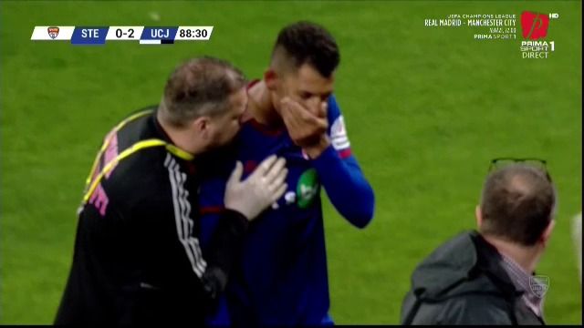 Momente de panică pe Ghencea, la CSA Steaua - U Cluj 0-2. Ambulanța a intrat pe teren_1