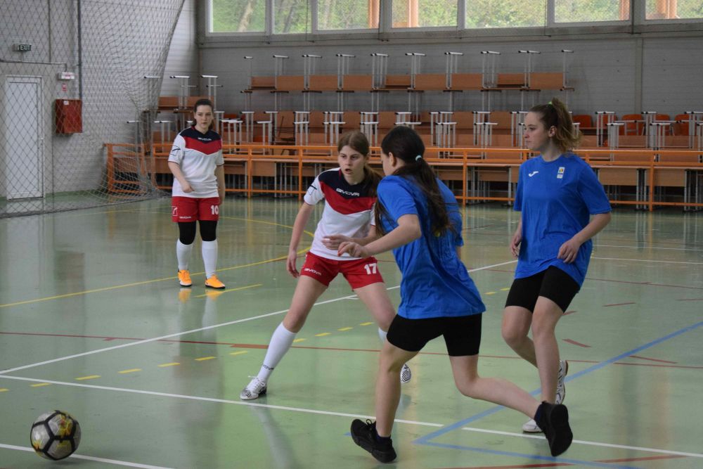 REPORTAJ | Dificultatea, obstacolul și lupta din periferia fotbalului feminin. Povestea sportivului care antrenează de la vârsta de 14 ani_12
