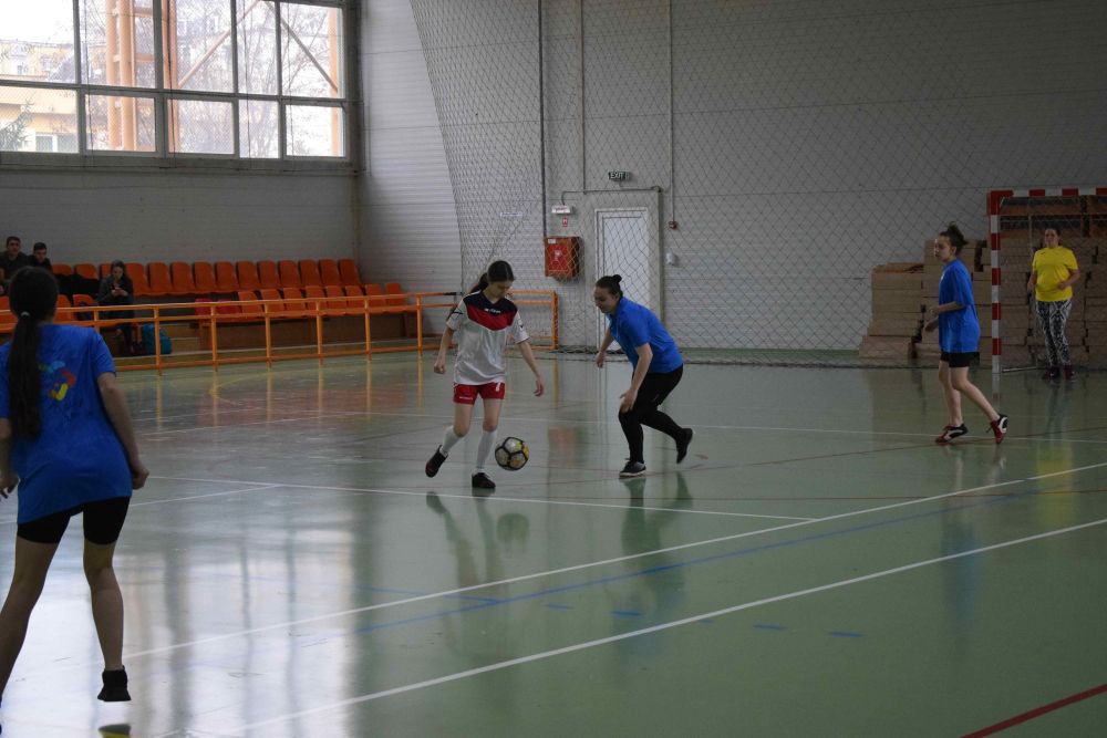 REPORTAJ | Dificultatea, obstacolul și lupta din periferia fotbalului feminin. Povestea sportivului care antrenează de la vârsta de 14 ani_10