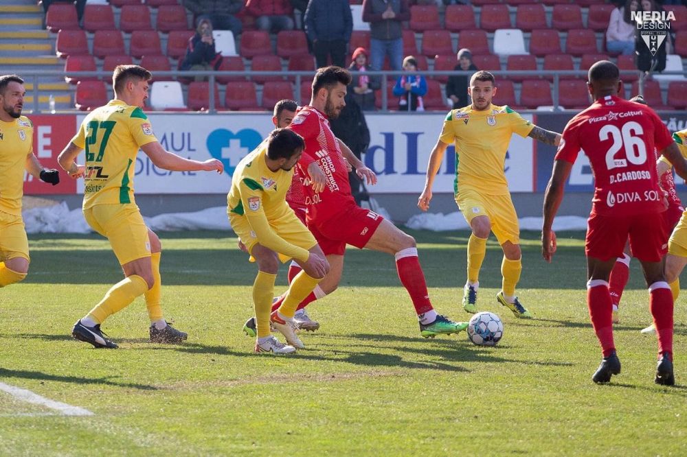UTA Arad - CS Mioveni 1-0. Victorie pentru formația lui Ionuț Badea la ultimul meci pe teren propriu_1