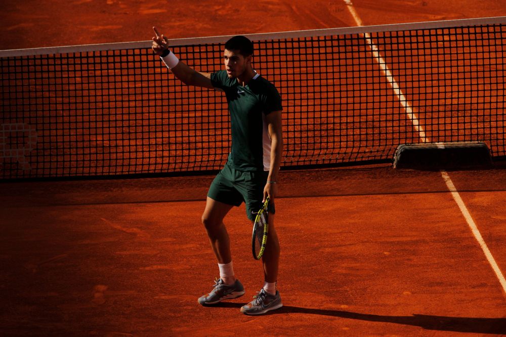 Carlos Alcaraz face o nouă victimă! După Rafael Nadal, ibericul l-a eliminat și pe Djokovic și joacă în finala de la Madrid_1