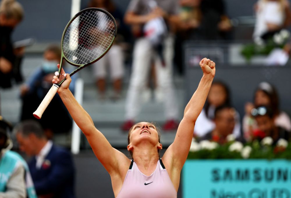Simona Halep s-a antrenat alături de liderul WTA, Iga Swiatek, înainte de primul meci la Roma: Mouratoglou a învățat-o reverul cu o mână :) _6