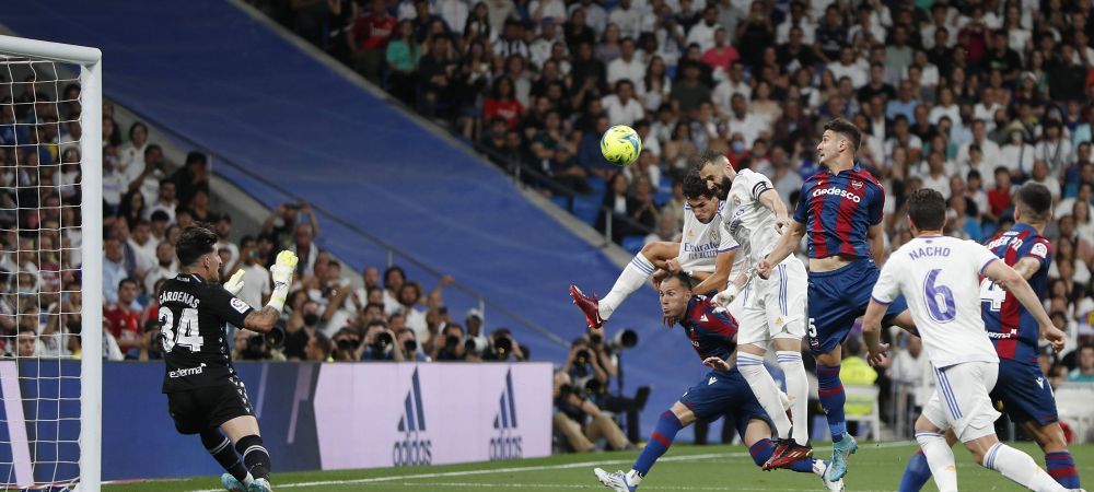 Karim Benzema Cristiano Ronaldo levante raul Real Madrid