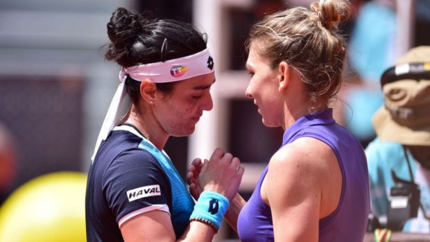 
	Victoria cu Simona Halep i-a dat aripi! Ons Jabeur a reușit revenirea anului în tenisul feminin: a întors-o pe Maria Sakkari de la 6-1, 5-2

